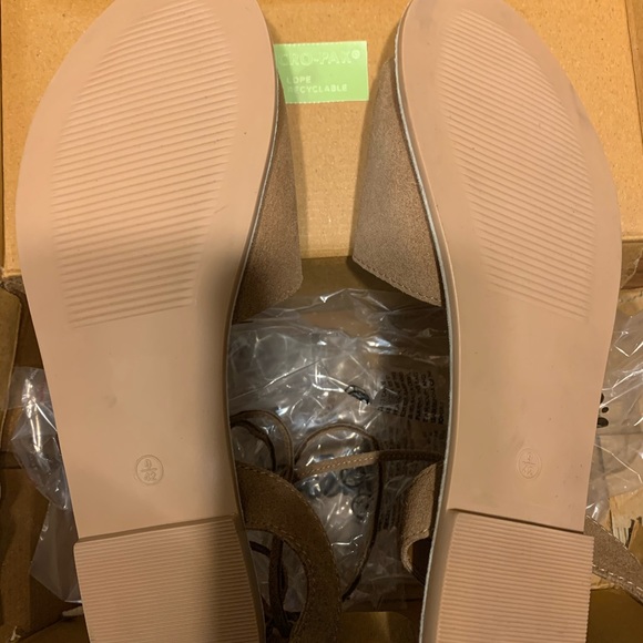 Suede Peeptoe Wrap Ankle Strap Sandals - Picture 4 of 4